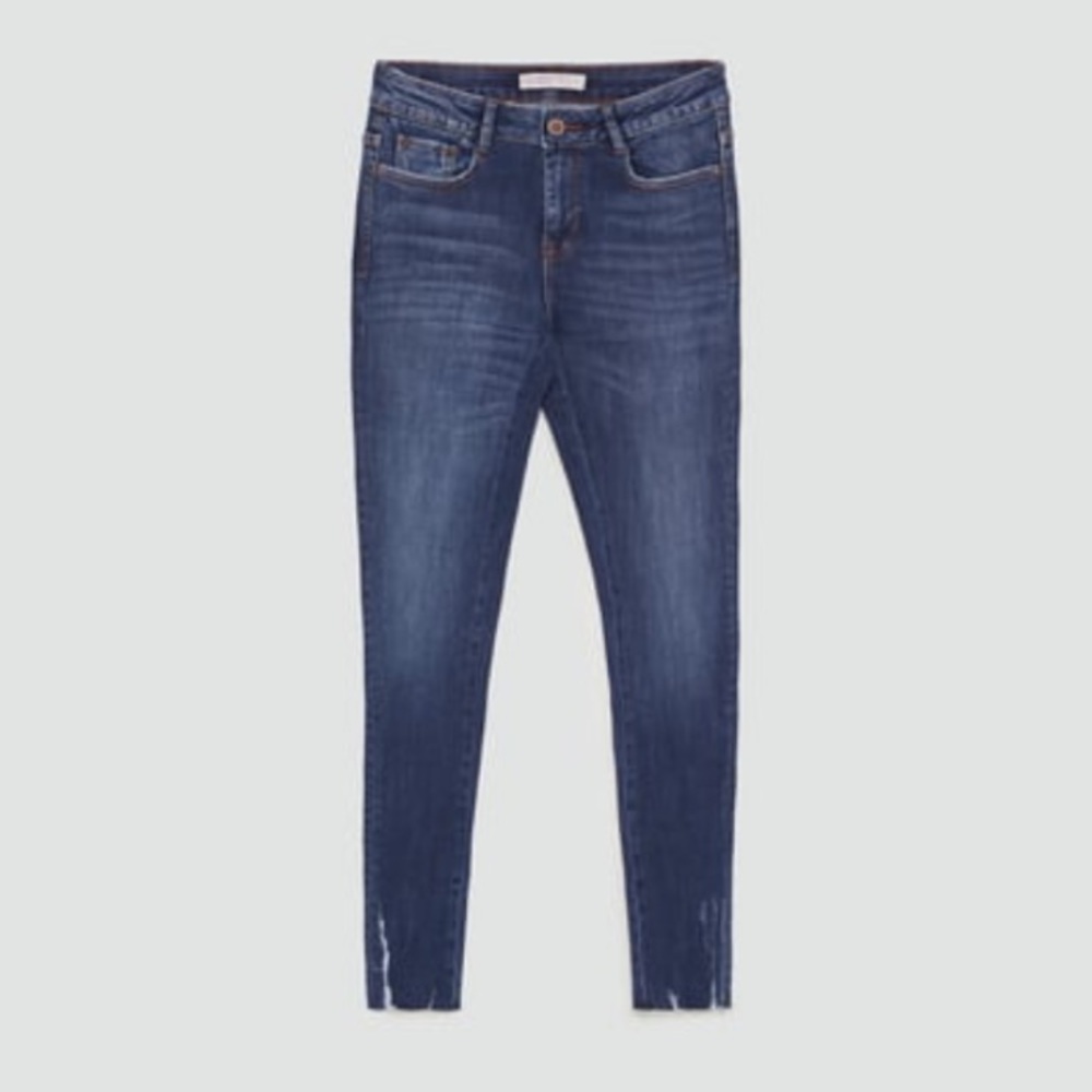 Zara Distressed Jeans - Picture 5 of 14